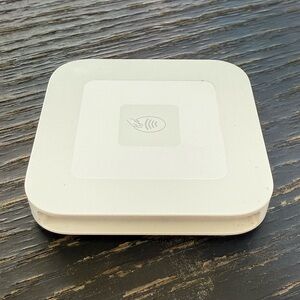 Square Credit Card Reader Contactless Tap & Chip (mini USB charger not included)